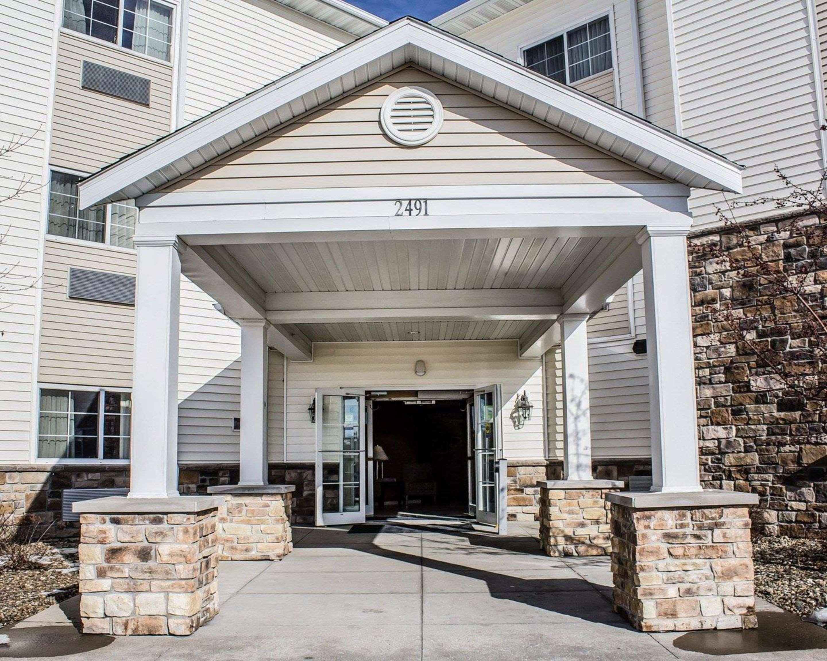 MainStay Suites Coralville Extérieur photo