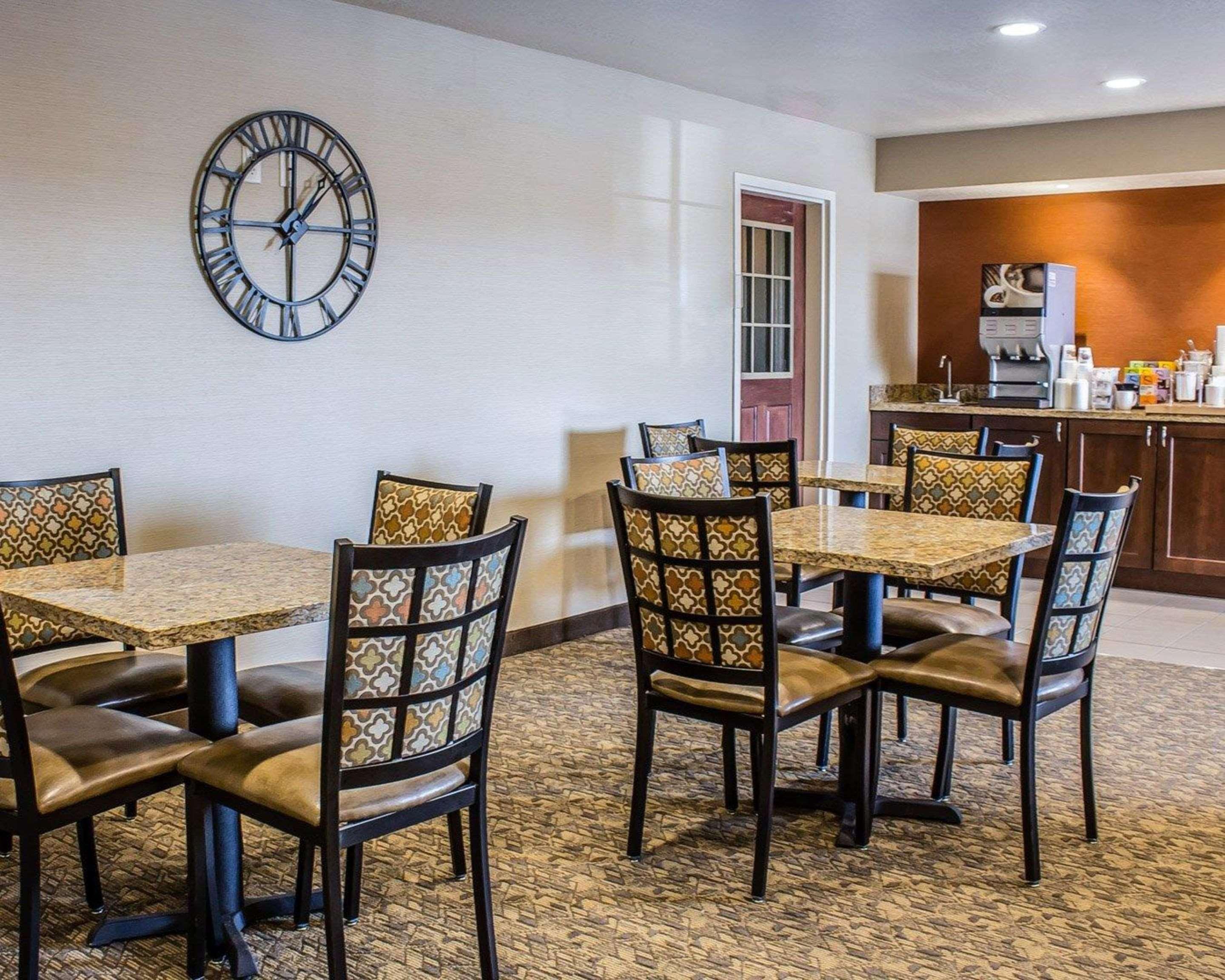 MainStay Suites Coralville Extérieur photo