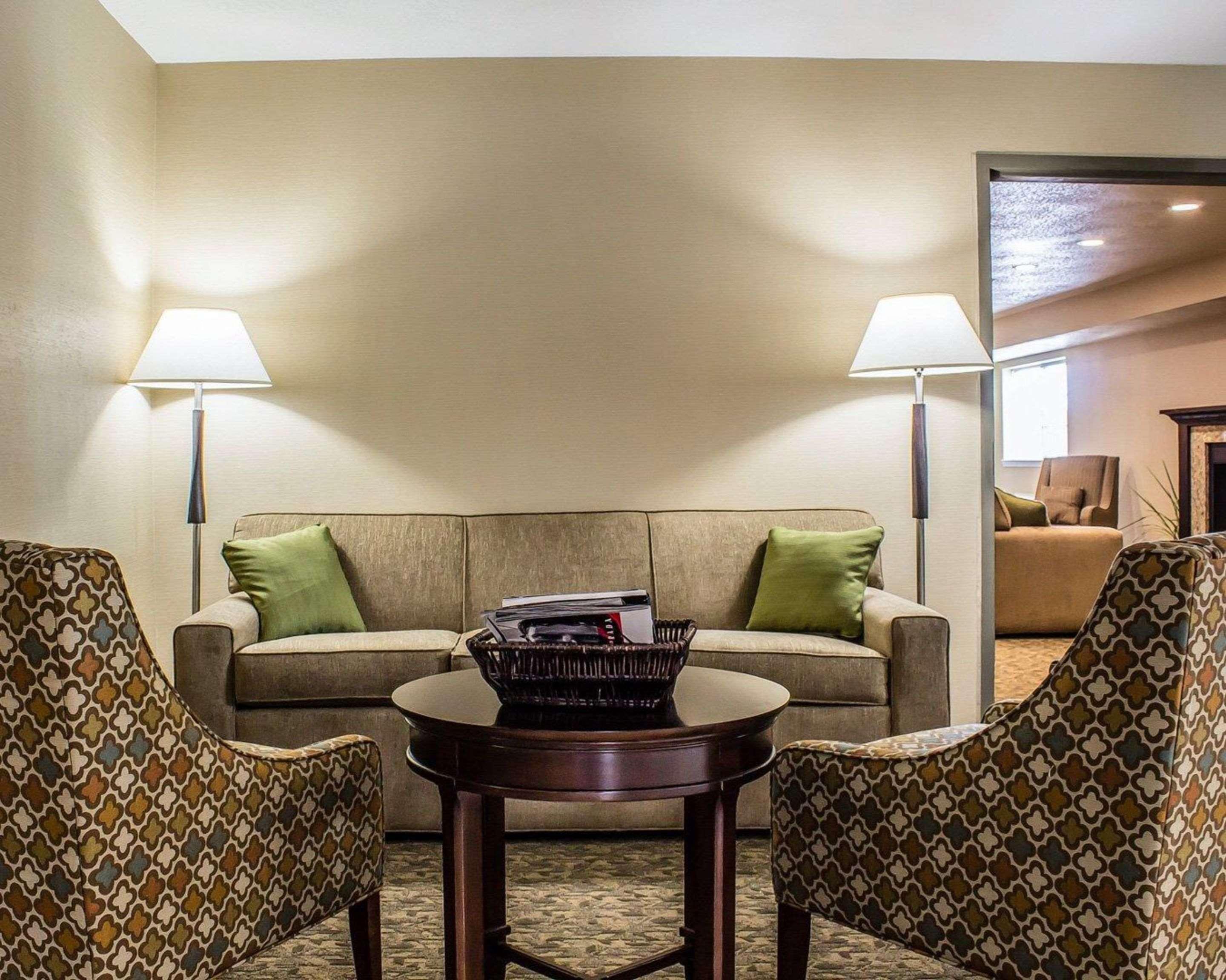 MainStay Suites Coralville Extérieur photo