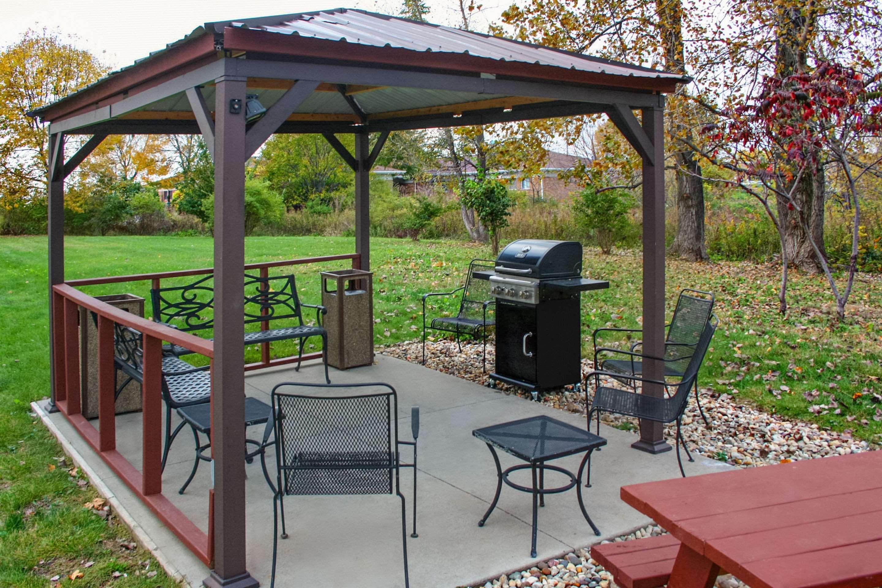 MainStay Suites Coralville Extérieur photo