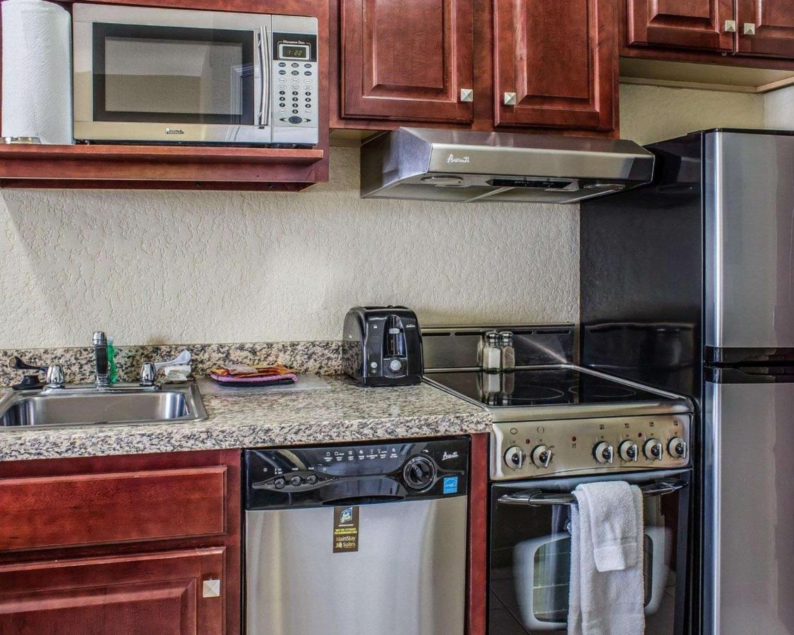 MainStay Suites Coralville Extérieur photo