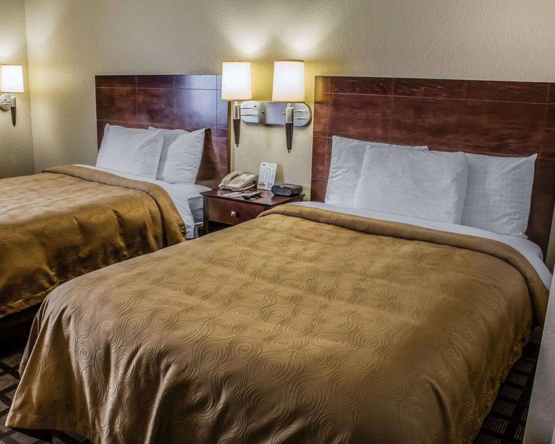 MainStay Suites Coralville Extérieur photo
