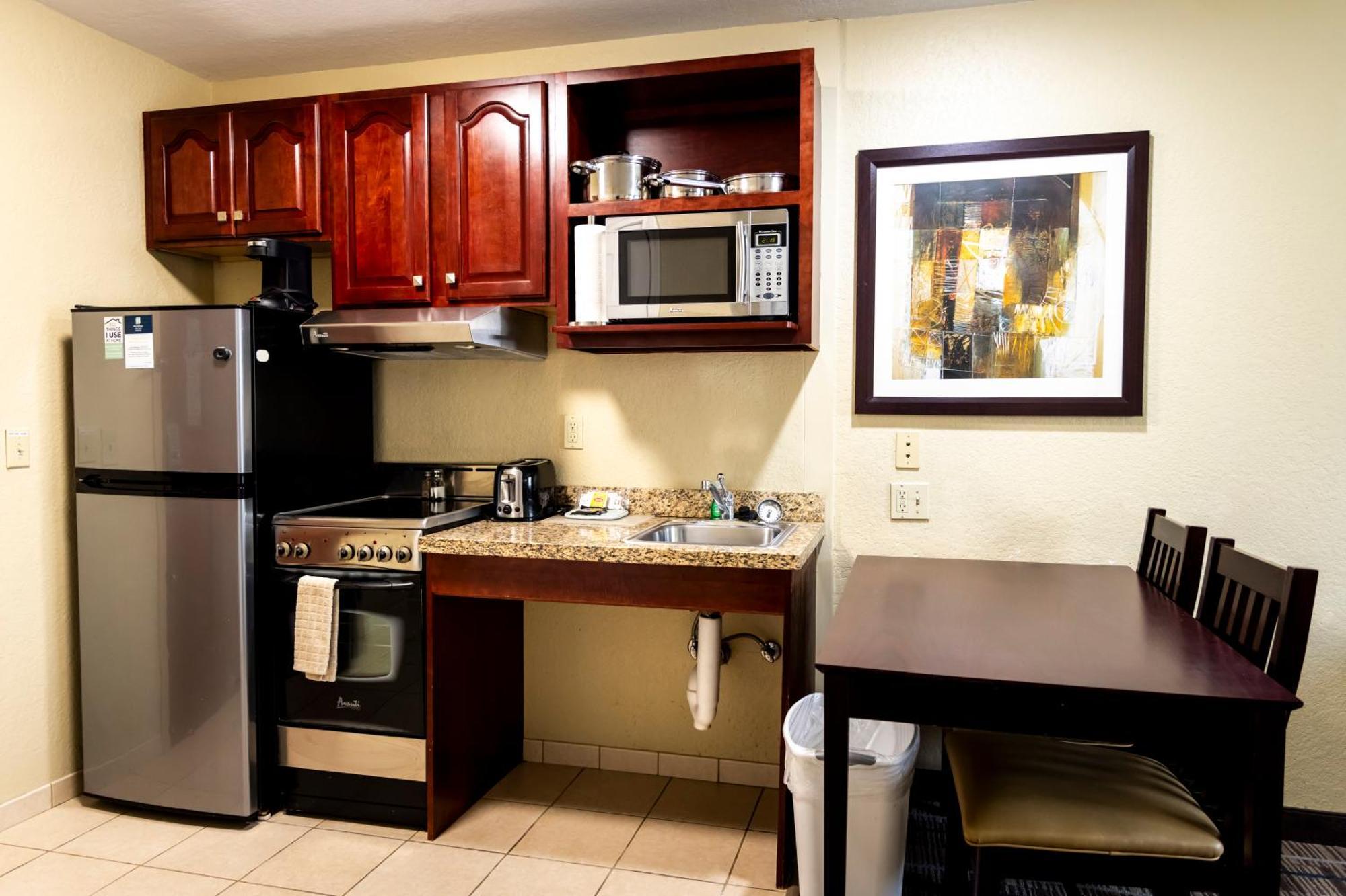 MainStay Suites Coralville Extérieur photo