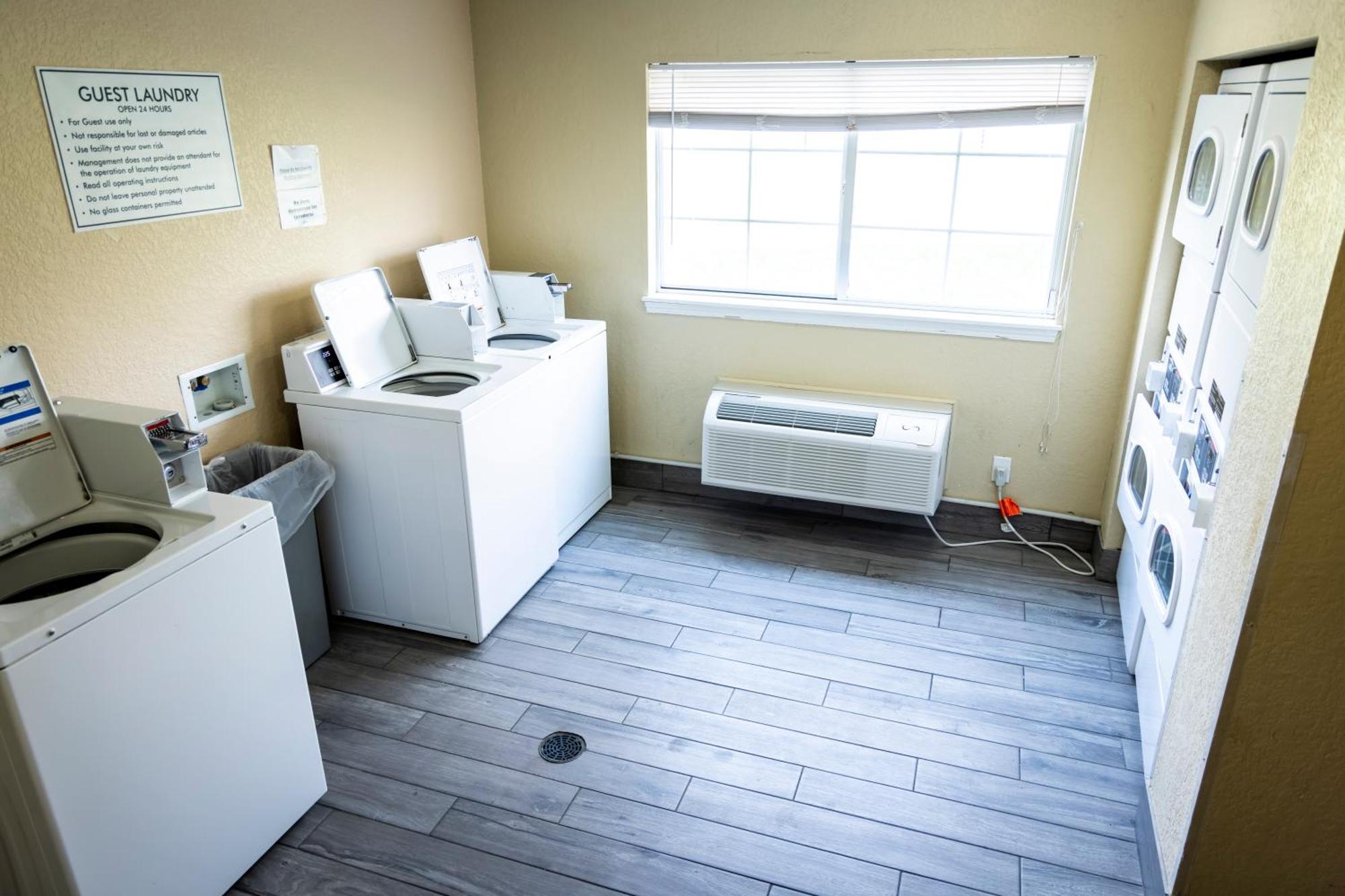 MainStay Suites Coralville Extérieur photo