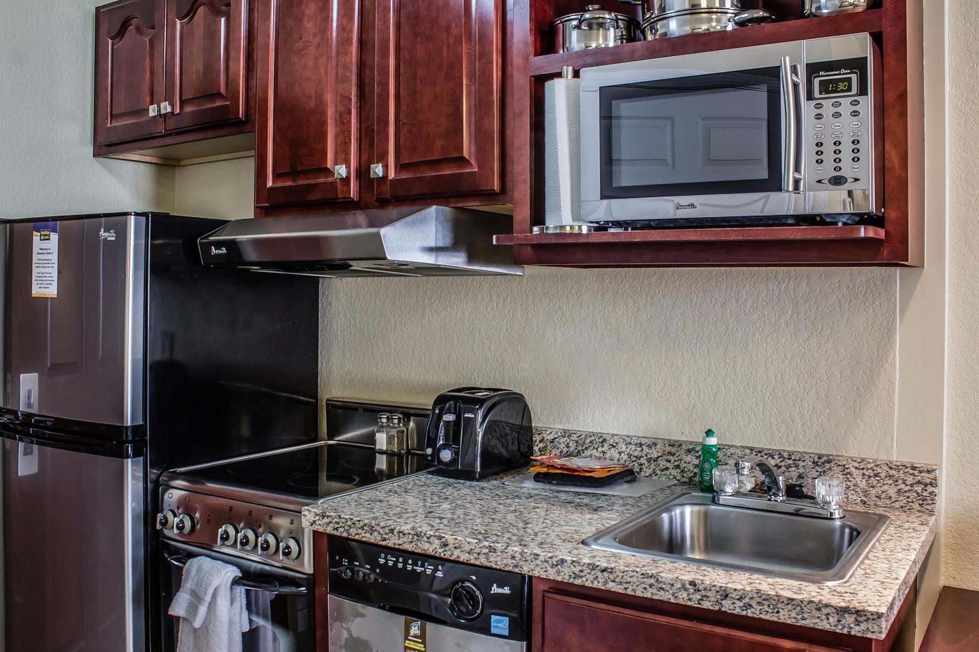 MainStay Suites Coralville Extérieur photo