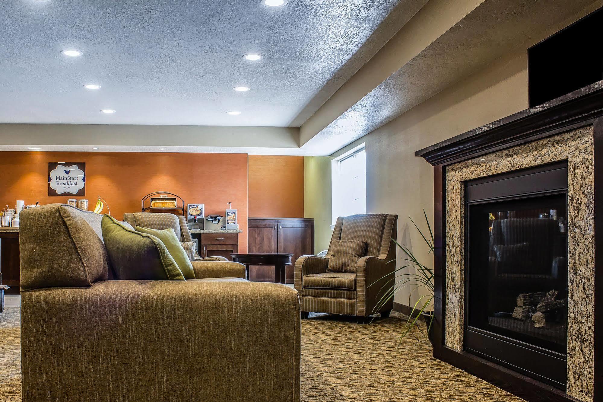 MainStay Suites Coralville Extérieur photo