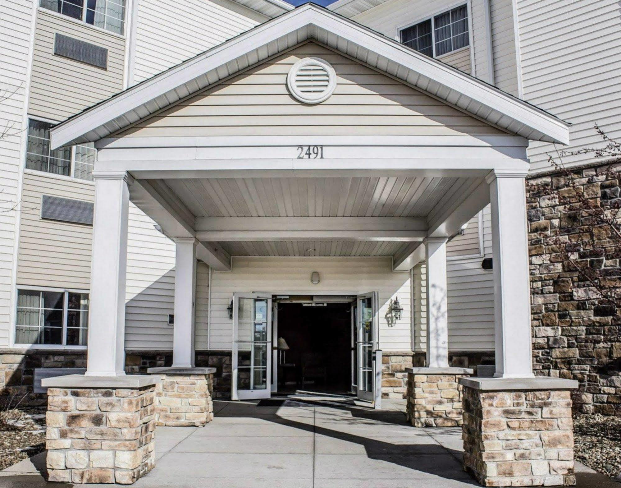 MainStay Suites Coralville Extérieur photo